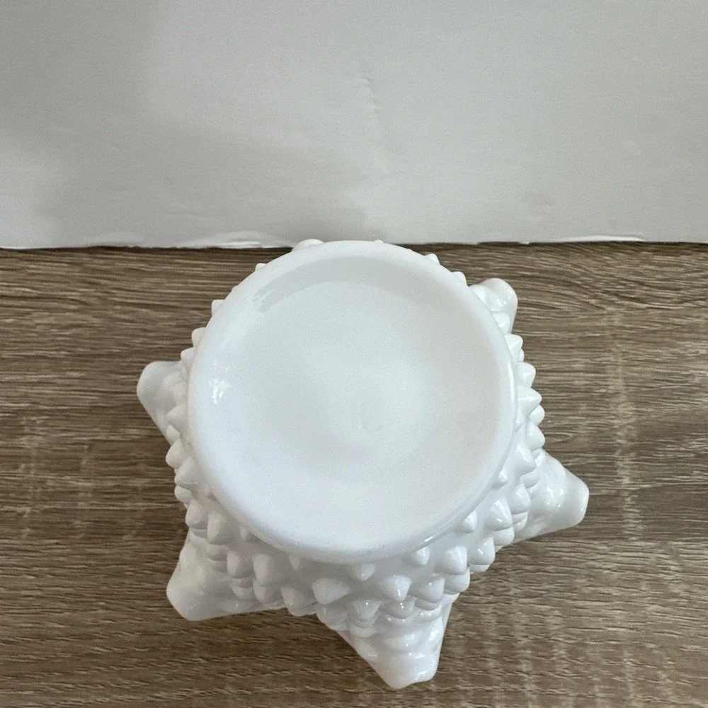 FENTON Milk Glass‎ Vintage Ruffled Bowl Hobnail Pattern 3